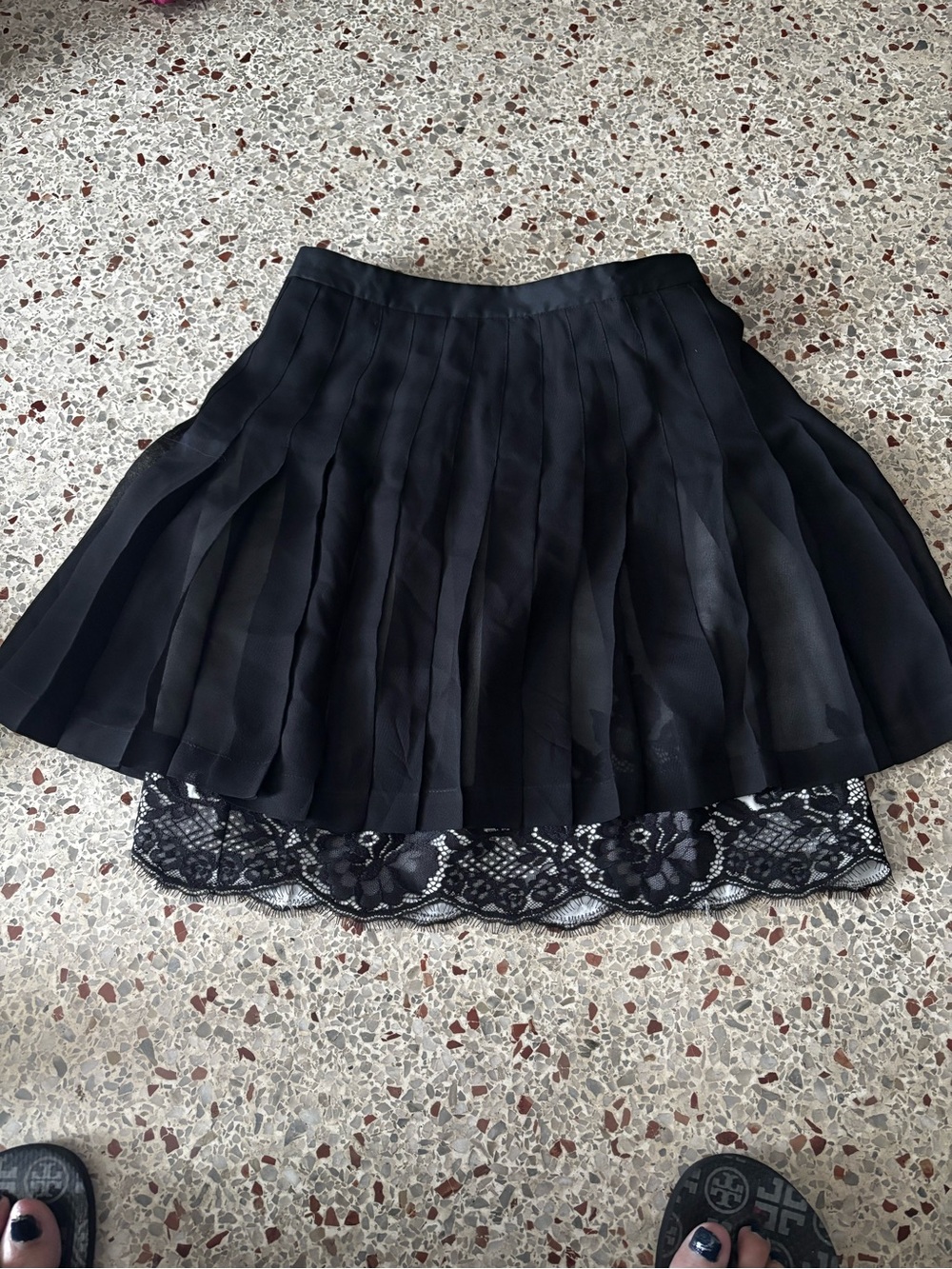 Robert Rodriguez Black Pleated Mini Skirt with Lace Trim size 2